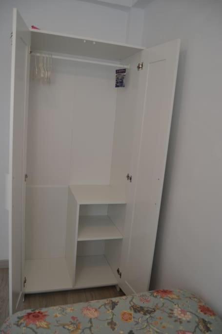 Cozy And Well Connected Apartment Seville Ngoại thất bức ảnh