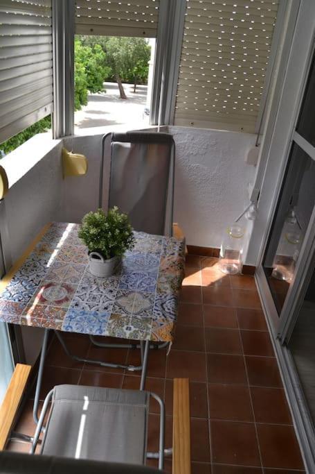 Cozy And Well Connected Apartment Seville Ngoại thất bức ảnh