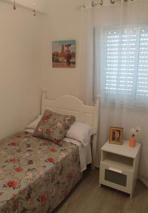 Cozy And Well Connected Apartment Seville Ngoại thất bức ảnh