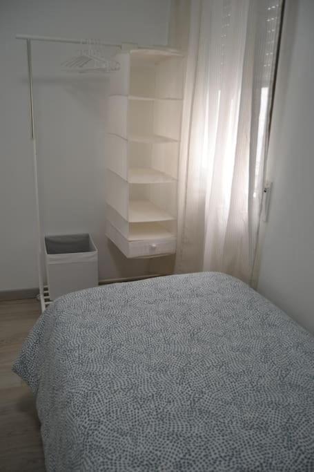 Cozy And Well Connected Apartment Seville Ngoại thất bức ảnh
