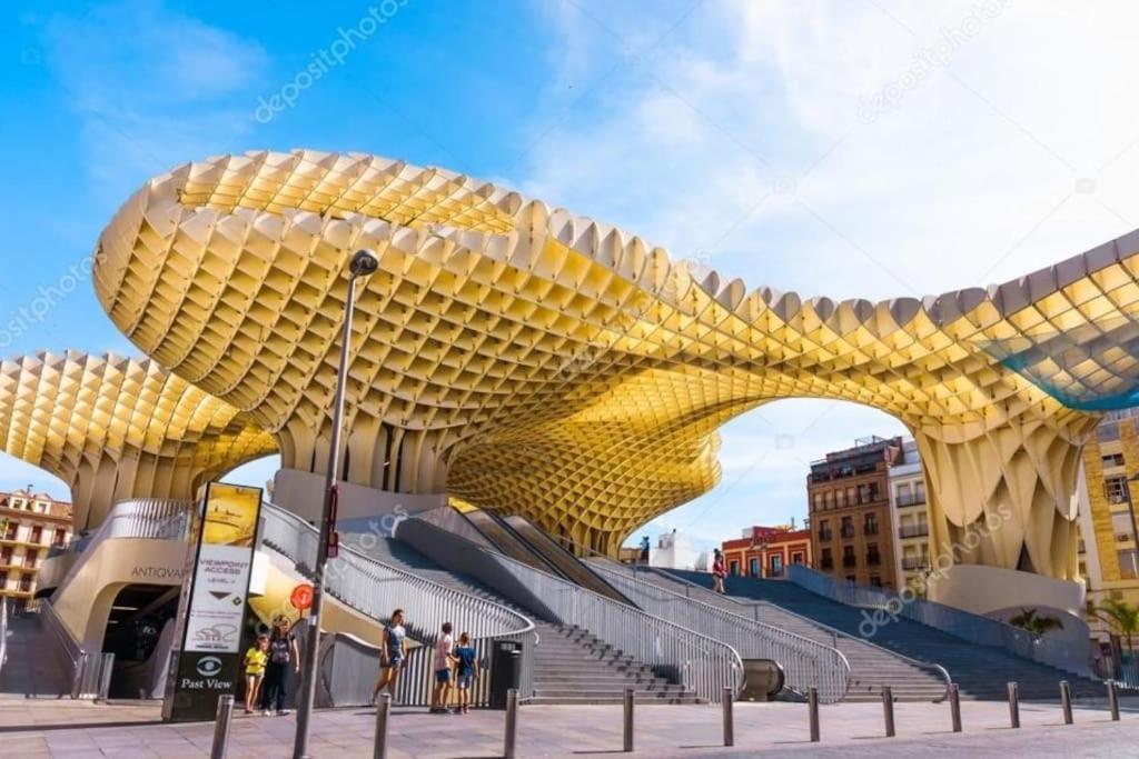 Cozy And Well Connected Apartment Seville Ngoại thất bức ảnh