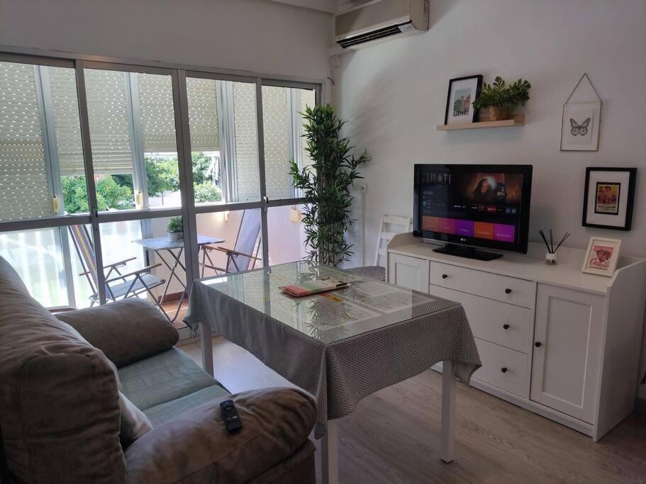 Cozy And Well Connected Apartment Seville Ngoại thất bức ảnh